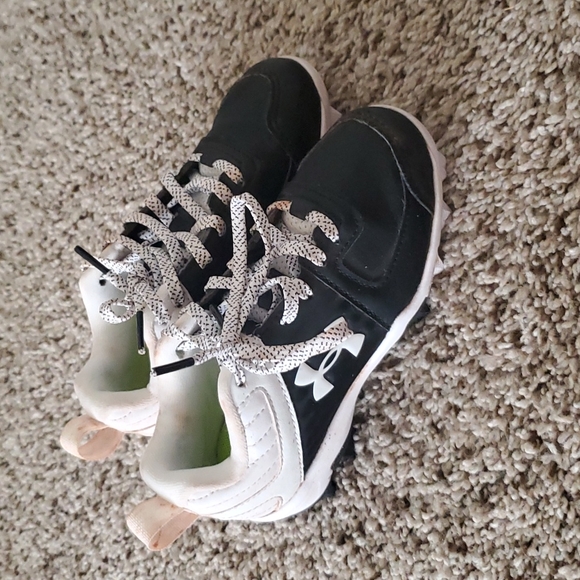 little boys baseball cleats